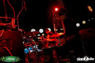 ภาพบรรยากาศงาน Chang Friend Day Fun Day presents Big Ass Live Concert ที่ Let's Bar & Bistro — photo 71