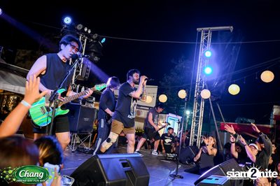 ภาพบรรยากาศงาน Chang Friend Day Fun Day presents Big Ass Live Concert ที่ Let's Bar & Bistro — photo 114