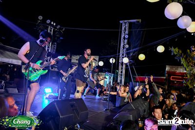 ภาพบรรยากาศงาน Chang Friend Day Fun Day presents Big Ass Live Concert ที่ Let's Bar & Bistro — photo 117
