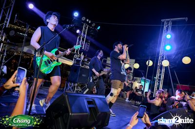 ภาพบรรยากาศงาน Chang Friend Day Fun Day presents Big Ass Live Concert ที่ Let's Bar & Bistro — photo 119
