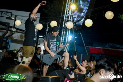 ภาพบรรยากาศงาน Chang Friend Day Fun Day presents Big Ass Live Concert ที่ Let's Bar & Bistro — photo 128