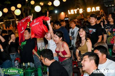 ภาพบรรยากาศงาน Chang Friend Day Fun Day presents Big Ass Live Concert ที่ Let's Bar & Bistro — photo 131