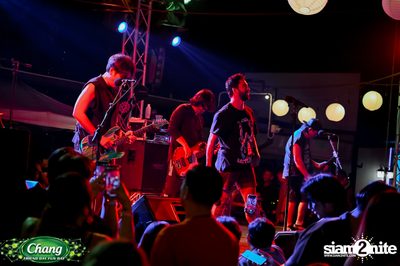 ภาพบรรยากาศงาน Chang Friend Day Fun Day presents Big Ass Live Concert ที่ Let's Bar & Bistro — photo 133
