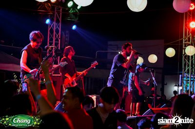 ภาพบรรยากาศงาน Chang Friend Day Fun Day presents Big Ass Live Concert ที่ Let's Bar & Bistro — photo 134