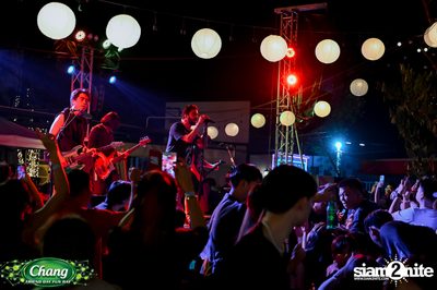 ภาพบรรยากาศงาน Chang Friend Day Fun Day presents Big Ass Live Concert ที่ Let's Bar & Bistro — photo 137