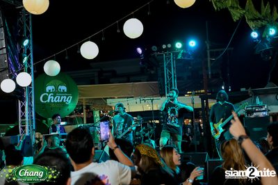 ภาพบรรยากาศงาน Chang Friend Day Fun Day presents Big Ass Live Concert ที่ Let's Bar & Bistro — photo 163