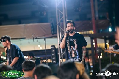 ภาพบรรยากาศงาน Chang Friend Day Fun Day presents Big Ass Live Concert ที่ Let's Bar & Bistro — photo 167