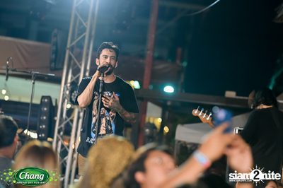 ภาพบรรยากาศงาน Chang Friend Day Fun Day presents Big Ass Live Concert ที่ Let's Bar & Bistro — photo 168
