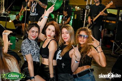 ภาพบรรยากาศงาน Chang Friend Day Fun Day presents Big Ass Live Concert ที่ Let's Bar & Bistro — photo 170