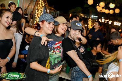 ภาพบรรยากาศงาน Chang Friend Day Fun Day presents Big Ass Live Concert ที่ Let's Bar & Bistro — photo 172