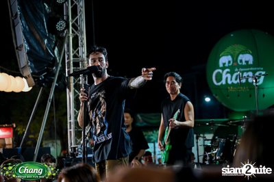 ภาพบรรยากาศงาน Chang Friend Day Fun Day presents Big Ass Live Concert ที่ Let's Bar & Bistro — photo 175