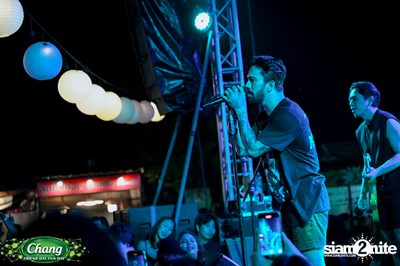 ภาพบรรยากาศงาน Chang Friend Day Fun Day presents Big Ass Live Concert ที่ Let's Bar & Bistro — photo 177