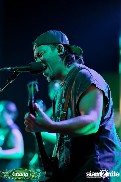 ภาพบรรยากาศงาน Chang Friend Day Fun Day presents Big Ass Live Concert ที่ Let's Bar & Bistro — photo 187