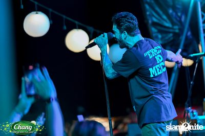 ภาพบรรยากาศงาน Chang Friend Day Fun Day presents Big Ass Live Concert ที่ Let's Bar & Bistro — photo 190