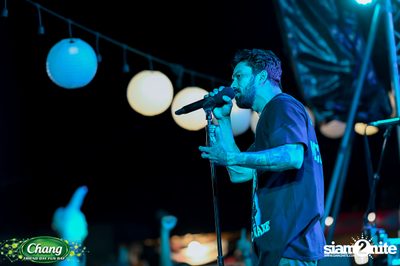 ภาพบรรยากาศงาน Chang Friend Day Fun Day presents Big Ass Live Concert ที่ Let's Bar & Bistro — photo 192