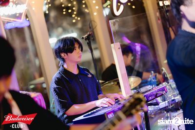 ภาพบรรยากาศงาน Budweiser Club presents The Parkinson ที่ Tonic Ekkamai — photo 53