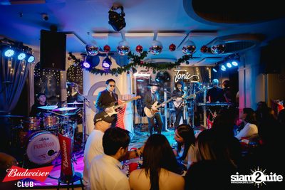 ภาพบรรยากาศงาน Budweiser Club presents The Parkinson ที่ Tonic Ekkamai — photo 100