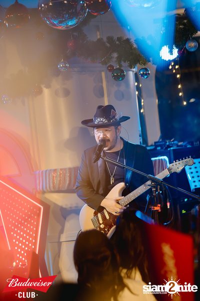 ภาพบรรยากาศงาน Budweiser Club presents The Parkinson ที่ Tonic Ekkamai — photo 136
