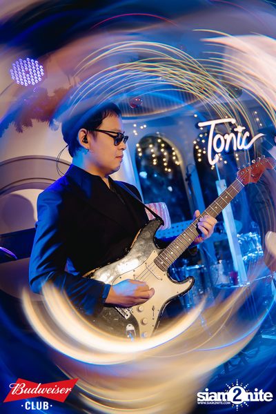 ภาพบรรยากาศงาน Budweiser Club presents The Parkinson ที่ Tonic Ekkamai — photo 143