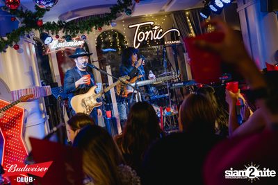 ภาพบรรยากาศงาน Budweiser Club presents The Parkinson ที่ Tonic Ekkamai — photo 159