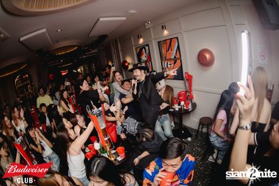ภาพบรรยากาศงาน Budweiser Club presents The Parkinson ที่ Tonic Ekkamai — photo 167