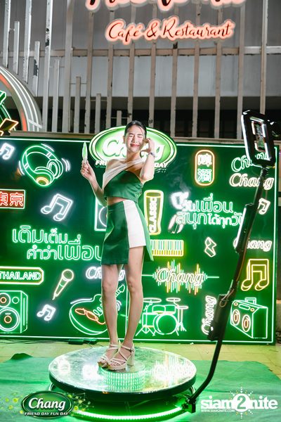 ภาพบรรยากาศงาน Chang Friend Day Fun Day presents Tilly Birds Live Concert ที่ Freedomss — photo 1
