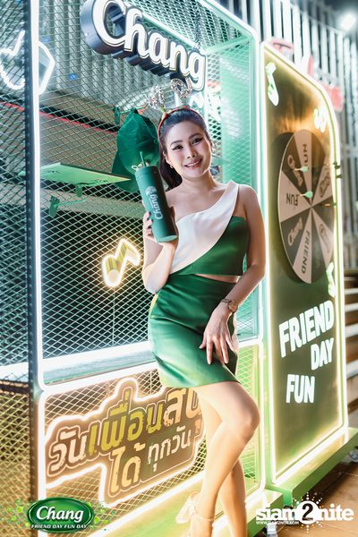 ภาพบรรยากาศงาน Chang Friend Day Fun Day presents Tilly Birds Live Concert ที่ Freedomss — photo 16