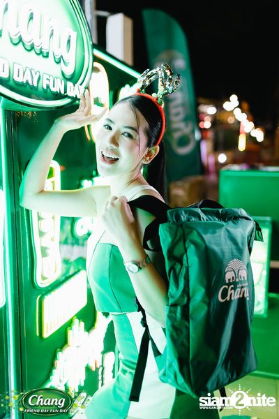 ภาพบรรยากาศงาน Chang Friend Day Fun Day presents Tilly Birds Live Concert ที่ Freedomss — photo 19