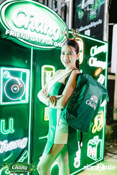 ภาพบรรยากาศงาน Chang Friend Day Fun Day presents Tilly Birds Live Concert ที่ Freedomss — photo 21