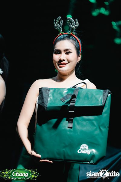 ภาพบรรยากาศงาน Chang Friend Day Fun Day presents Tilly Birds Live Concert ที่ Freedomss — photo 44