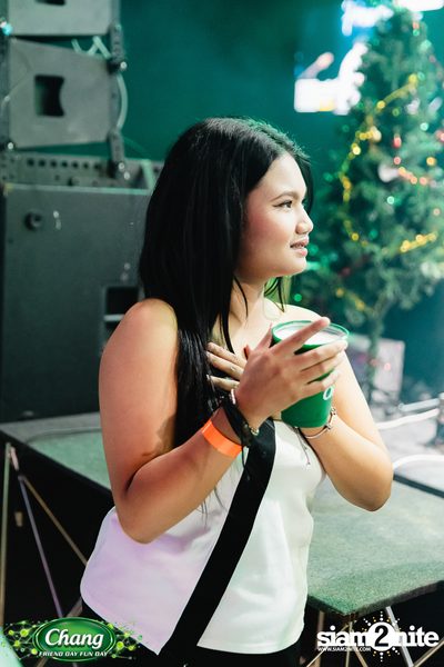 ภาพบรรยากาศงาน Chang Friend Day Fun Day presents Tilly Birds Live Concert ที่ Freedomss — photo 46