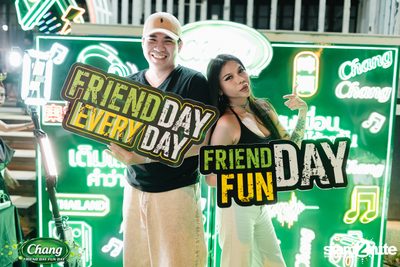 ภาพบรรยากาศงาน Chang Friend Day Fun Day presents Tilly Birds Live Concert ที่ Freedomss — photo 60