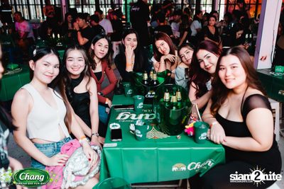 ภาพบรรยากาศงาน Chang Friend Day Fun Day presents Tilly Birds Live Concert ที่ Freedomss — photo 64