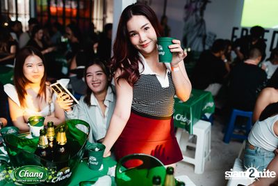 ภาพบรรยากาศงาน Chang Friend Day Fun Day presents Tilly Birds Live Concert ที่ Freedomss — photo 66