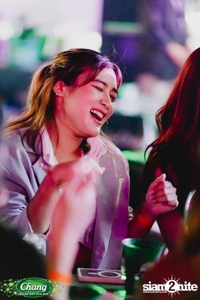 ภาพบรรยากาศงาน Chang Friend Day Fun Day presents Tilly Birds Live Concert ที่ Freedomss — photo 83