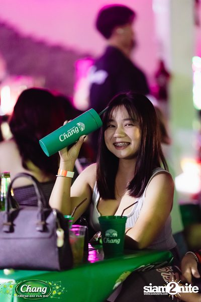 ภาพบรรยากาศงาน Chang Friend Day Fun Day presents Tilly Birds Live Concert ที่ Freedomss — photo 90