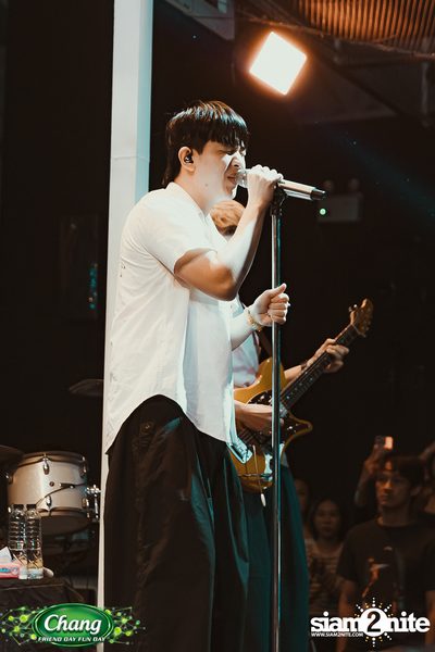 ภาพบรรยากาศงาน Chang Friend Day Fun Day presents Tilly Birds Live Concert ที่ Freedomss — photo 121