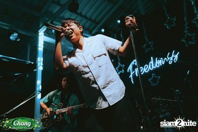 ภาพบรรยากาศงาน Chang Friend Day Fun Day presents Tilly Birds Live Concert ที่ Freedomss — photo 129