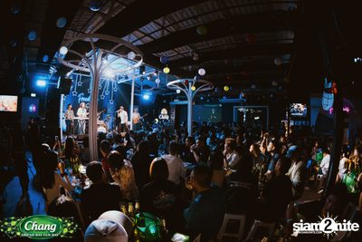 ภาพบรรยากาศงาน Chang Friend Day Fun Day presents Tilly Birds Live Concert ที่ Freedomss — photo 136