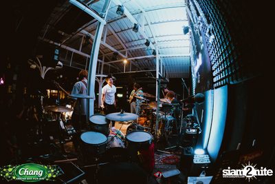 ภาพบรรยากาศงาน Chang Friend Day Fun Day presents Tilly Birds Live Concert ที่ Freedomss — photo 137