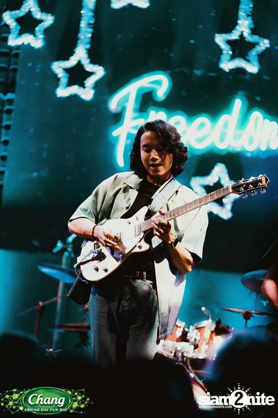 ภาพบรรยากาศงาน Chang Friend Day Fun Day presents Tilly Birds Live Concert ที่ Freedomss — photo 153