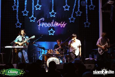 ภาพบรรยากาศงาน Chang Friend Day Fun Day presents Tilly Birds Live Concert ที่ Freedomss — photo 192