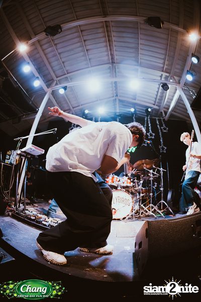 ภาพบรรยากาศงาน Chang Friend Day Fun Day presents Tilly Birds Live Concert ที่ Freedomss — photo 202