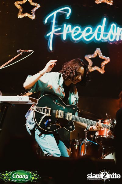 ภาพบรรยากาศงาน Chang Friend Day Fun Day presents Tilly Birds Live Concert ที่ Freedomss — photo 205