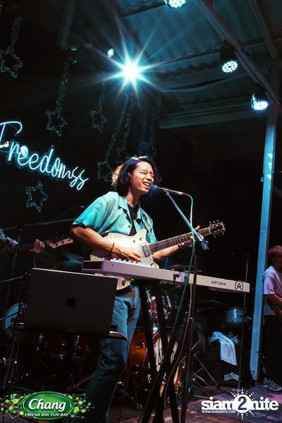 ภาพบรรยากาศงาน Chang Friend Day Fun Day presents Tilly Birds Live Concert ที่ Freedomss — photo 228