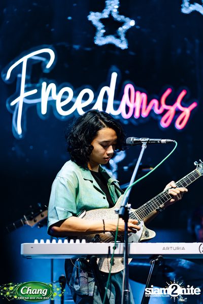 ภาพบรรยากาศงาน Chang Friend Day Fun Day presents Tilly Birds Live Concert ที่ Freedomss — photo 233