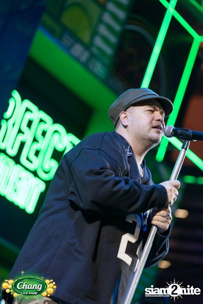 ภาพบรรยากาศงาน Chang Food Fun Friends presents Oat Pramote Concert ที่ The Street — photo 26