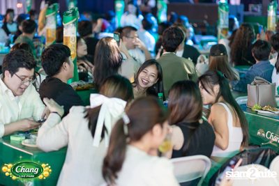 ภาพบรรยากาศงาน Chang Food Fun Friends presents Oat Pramote Concert ที่ The Street — photo 41