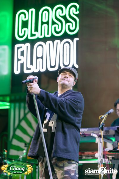 ภาพบรรยากาศงาน Chang Food Fun Friends presents Oat Pramote Concert ที่ The Street — photo 80