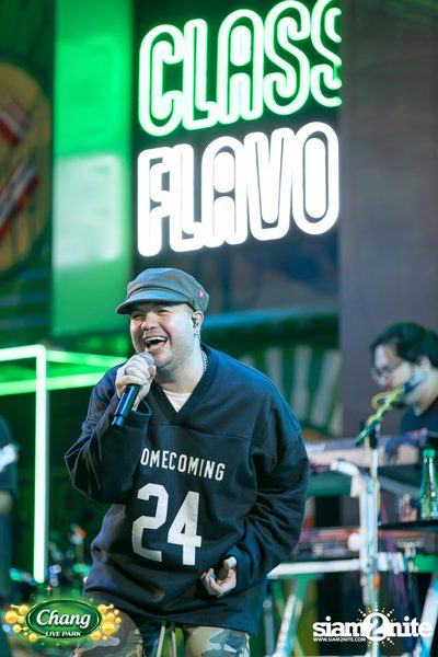 ภาพบรรยากาศงาน Chang Food Fun Friends presents Oat Pramote Concert ที่ The Street — photo 86
